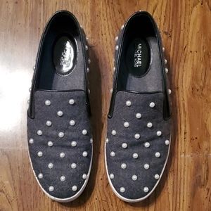 Michael Kors size 8 flats .Flannel/pearls.